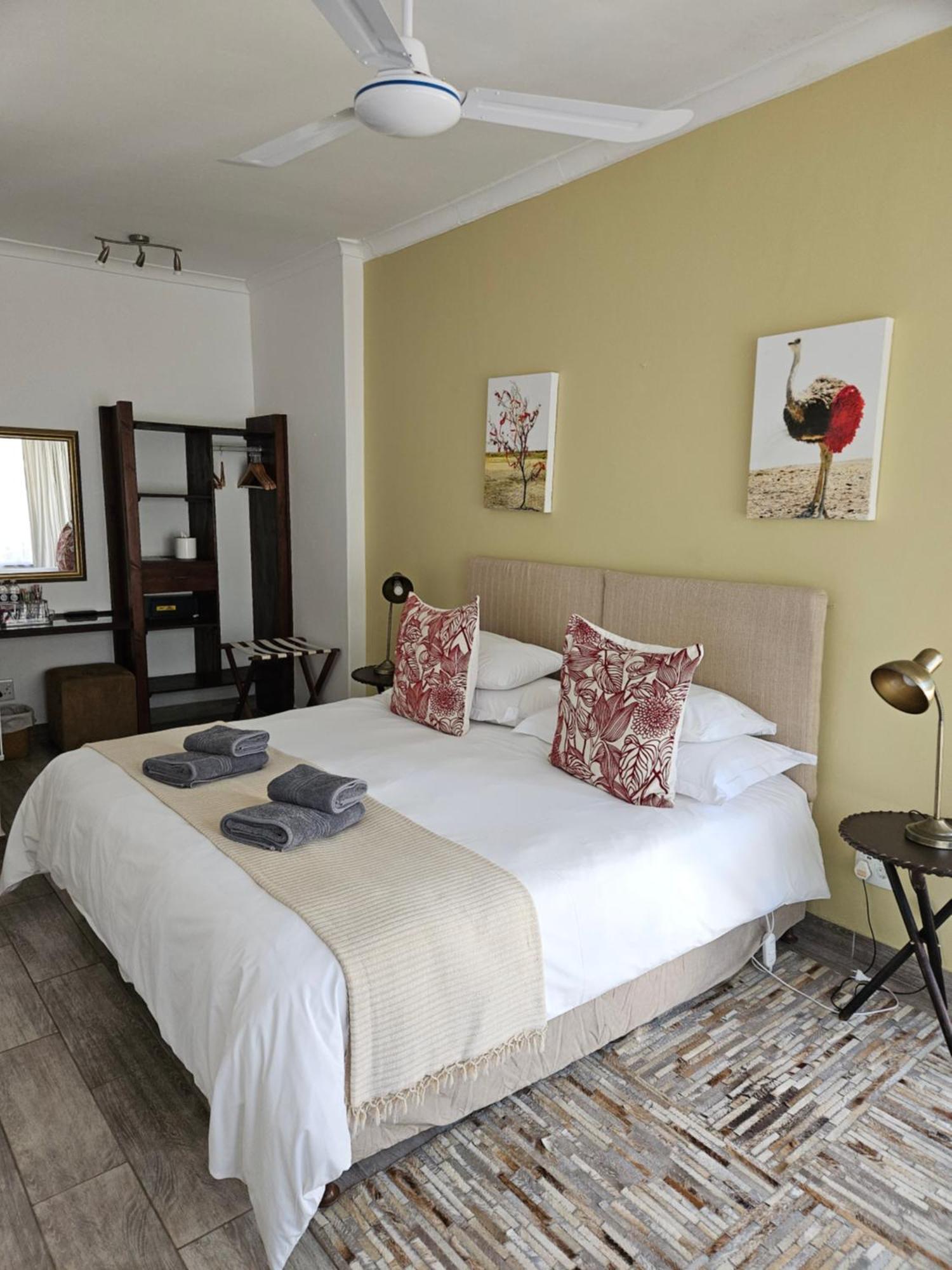 สแตนนาร์ด เกสท์ลอดจ์ Hotel นิสนา ภายนอก รูปภาพ