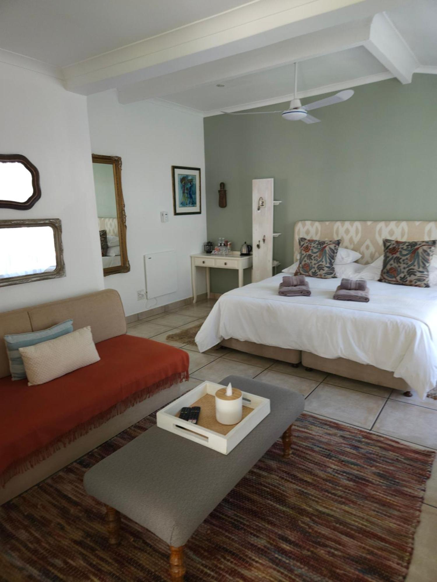 สแตนนาร์ด เกสท์ลอดจ์ Hotel นิสนา ภายนอก รูปภาพ